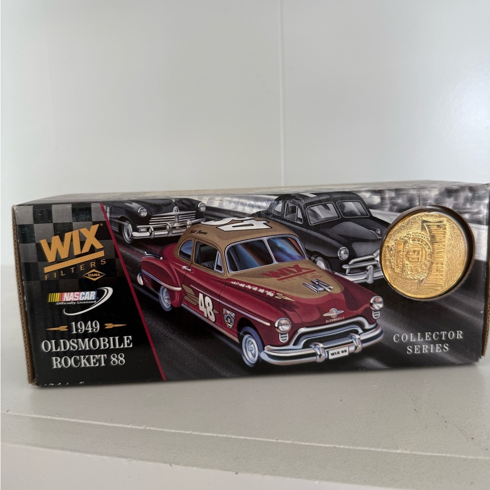 WIX Filters 1949 Oldsmobile Rocket 88 Collector Model